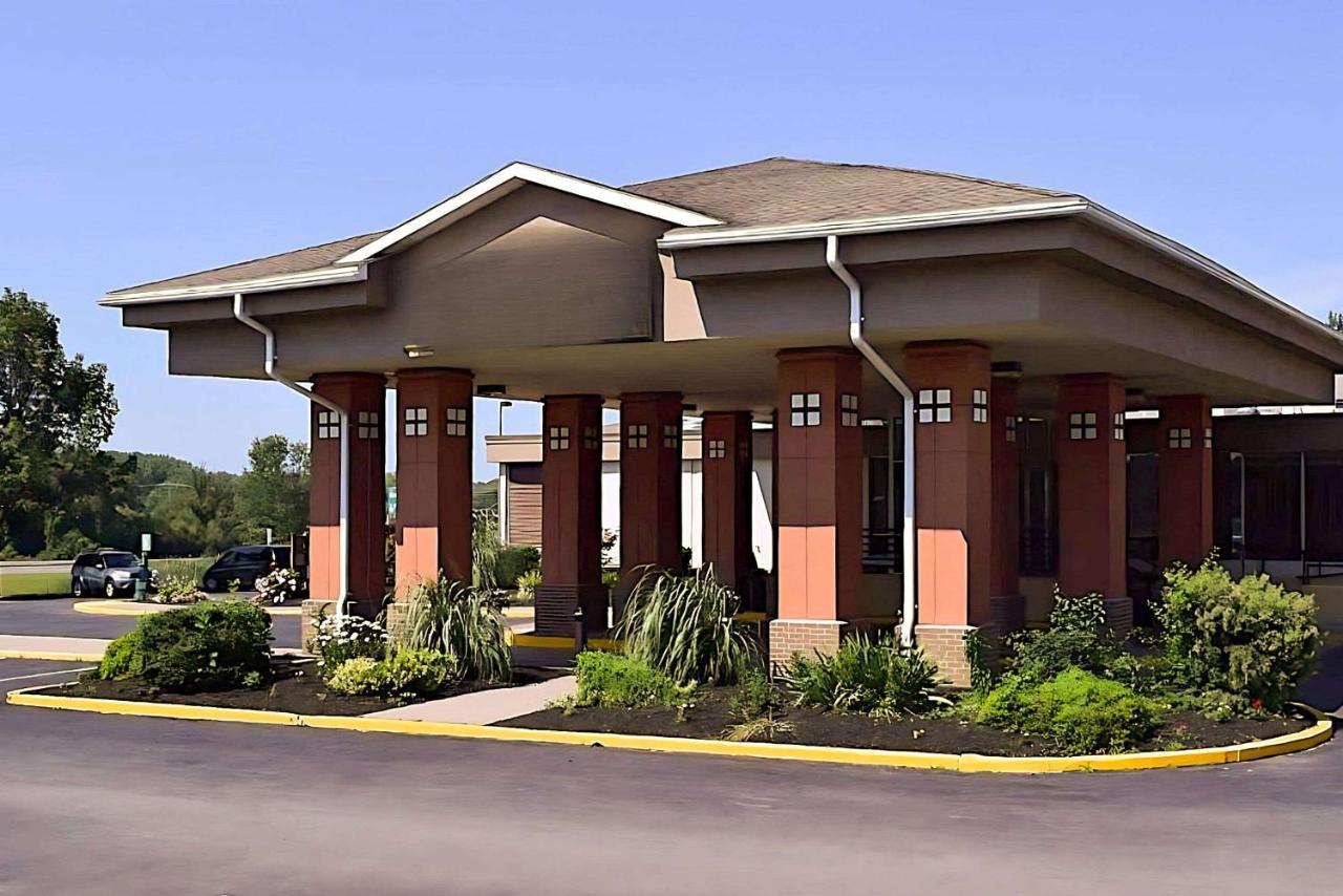Quality Inn & Suites East Syracuse - Carrier Circle Zewnętrze zdjęcie