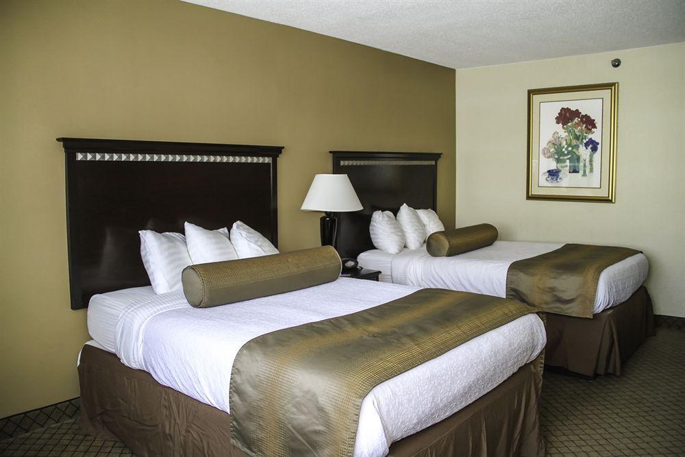 Quality Inn & Suites East Syracuse - Carrier Circle Zewnętrze zdjęcie